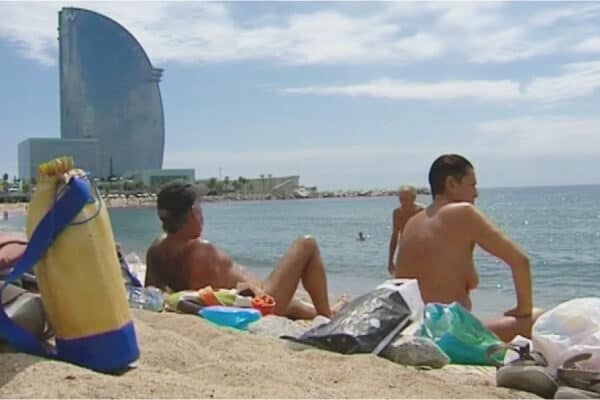 playa nudista barcelona